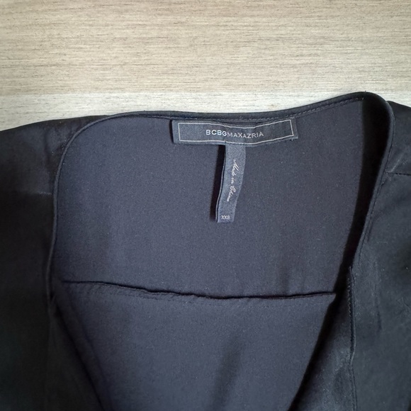 Revolve BCBGmaxazria bundle of 2 black house black and white Asymmetrical Top - Picture 4 of 7
